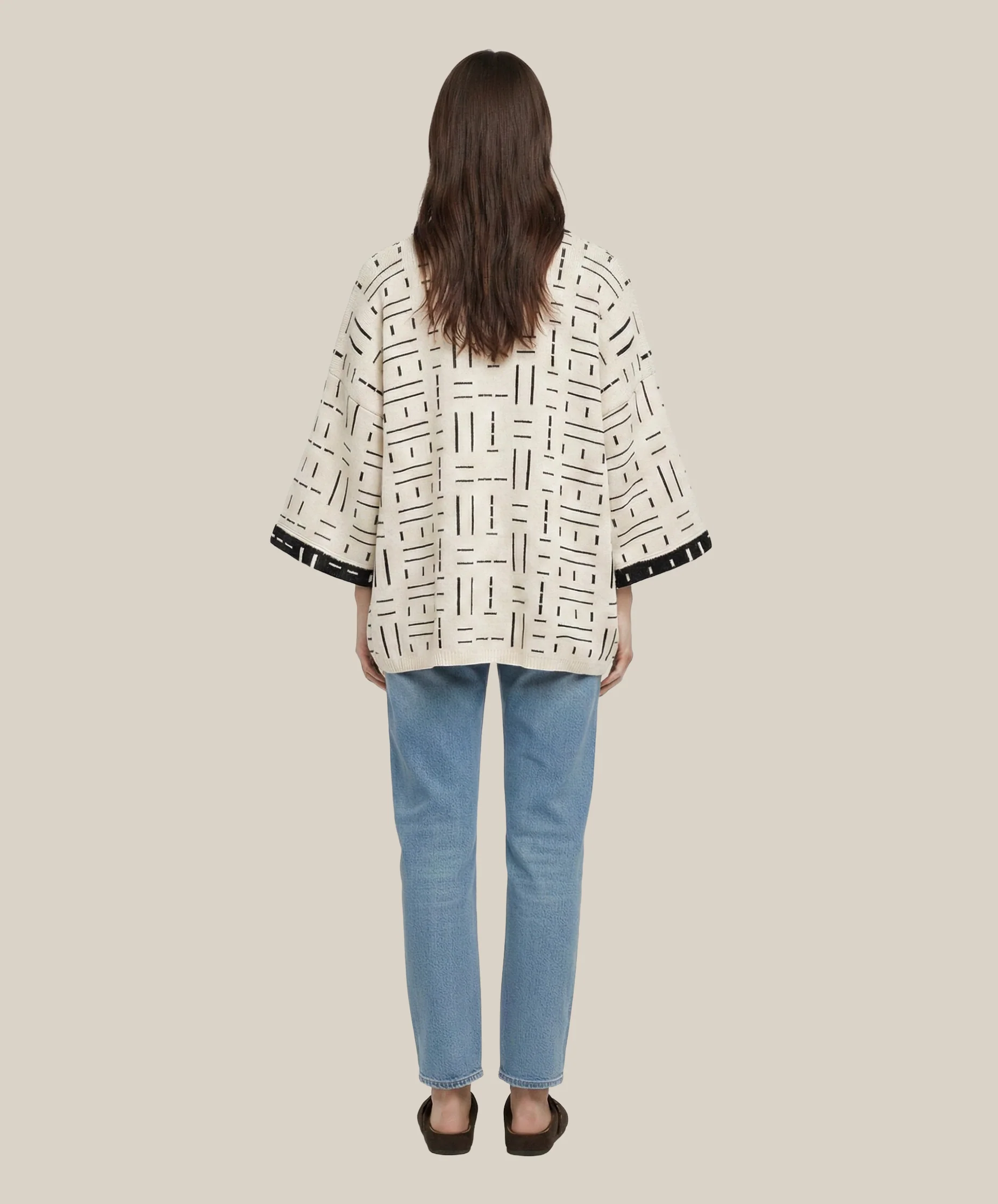 Tenoch Ash & Black Lounge Robe - Image 5